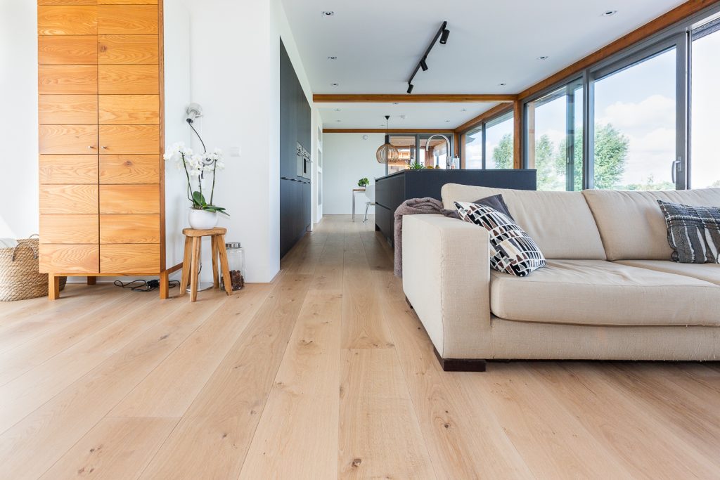 Is een houten vloer geschikt voor op vloerverwarming?